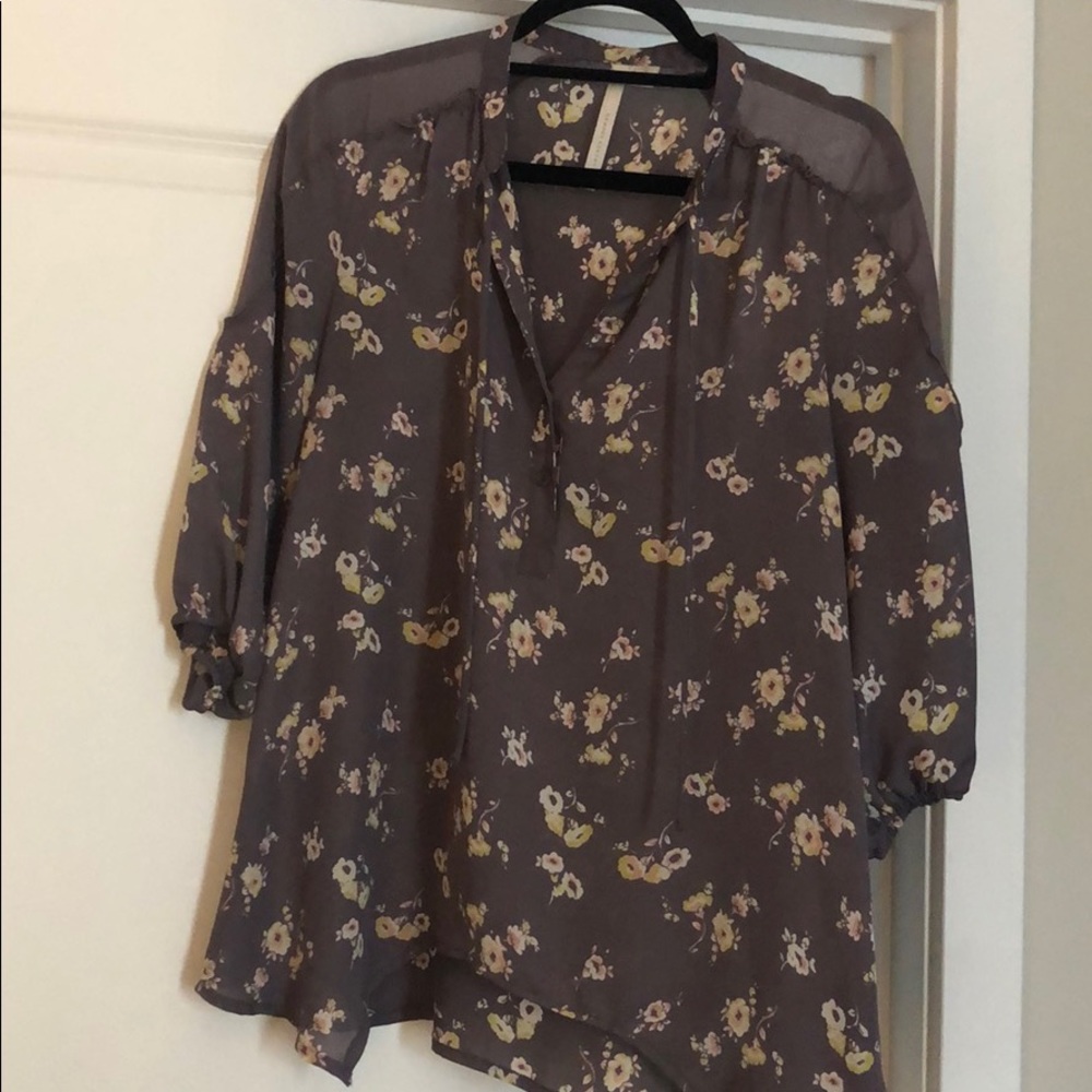 Lauren Conrad sheer gray/floral top